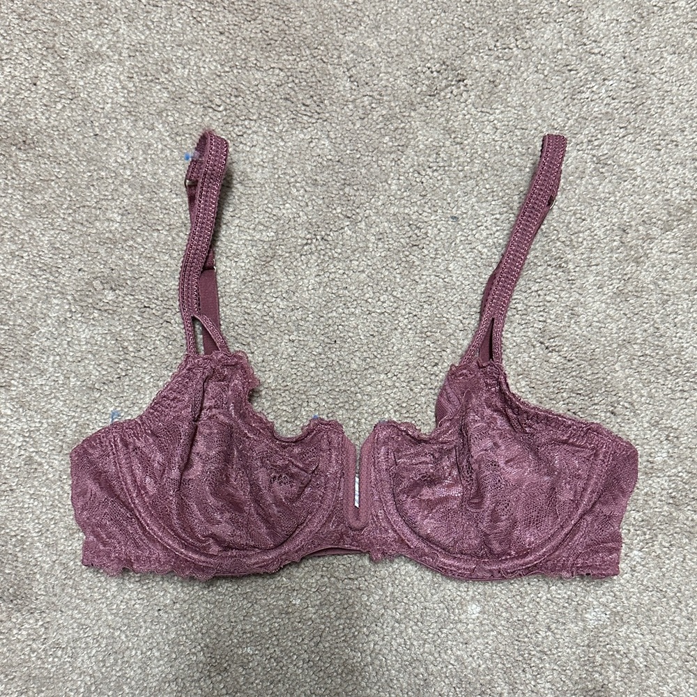 Auden Lace Underwire Bra in Mauve